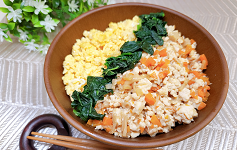 新生姜入りなめ茸のとりそぼろ丼