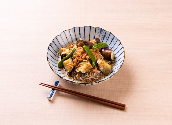 なめ茸となすとししとうの七味煮びたしそば