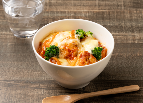 レンジで簡単！ チキンのサルサチーズ丼
