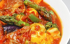 いろいろ野菜と鶏肉のトマト煮