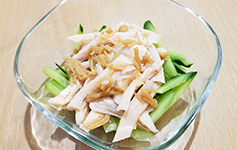 サラダチキンとなめ茸のレモン和え