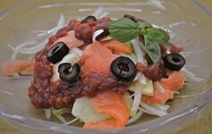 スモークサーモンとりんごのサラダ
